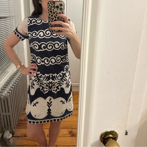 J. Crew white and navy shift patterned dress with lace detailing - size 0 - Picture 6 of 6